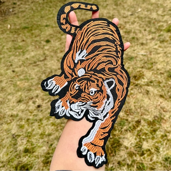 Pair of Large Tiger Iron on Patch - Picture 5 of 10